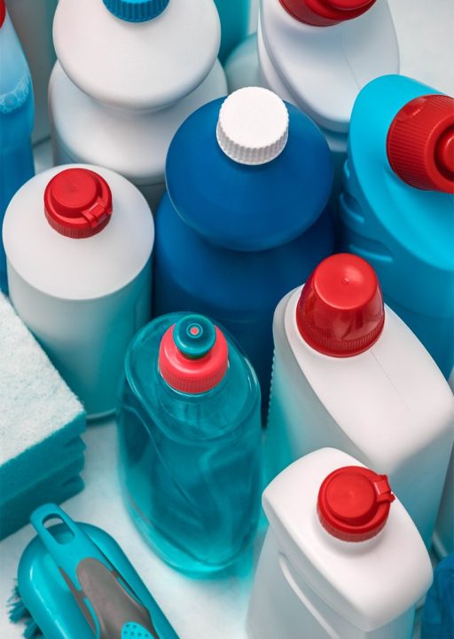 Productos de limpieza o químicos, olores que odian los perros